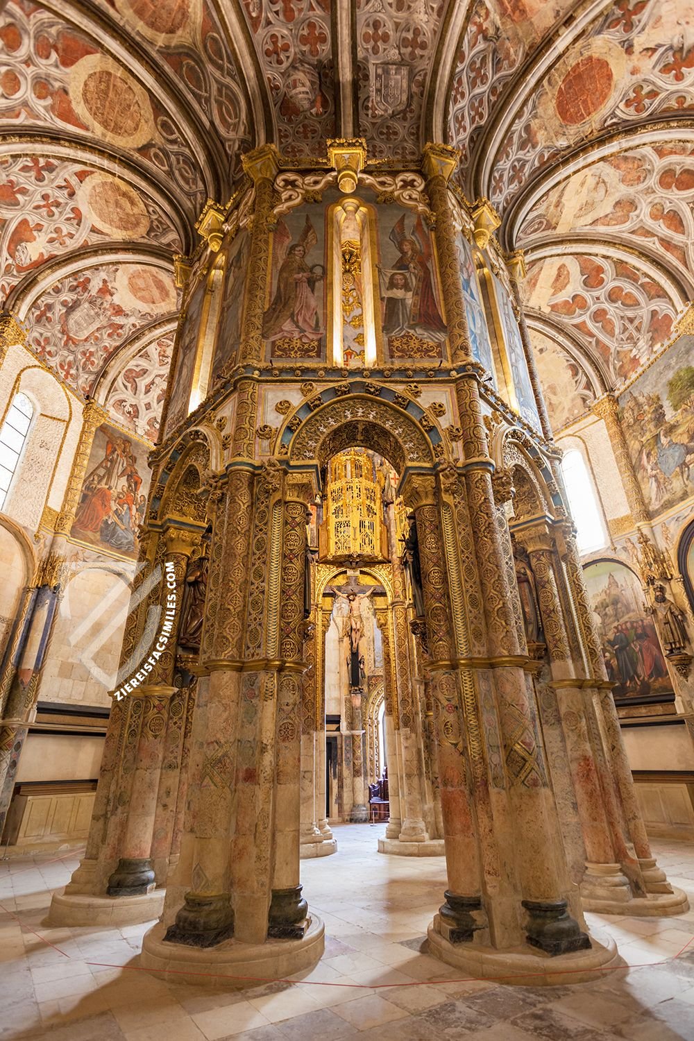 The Convent of Christ in Tomar - Main church (Source: iStock/saiko3p)