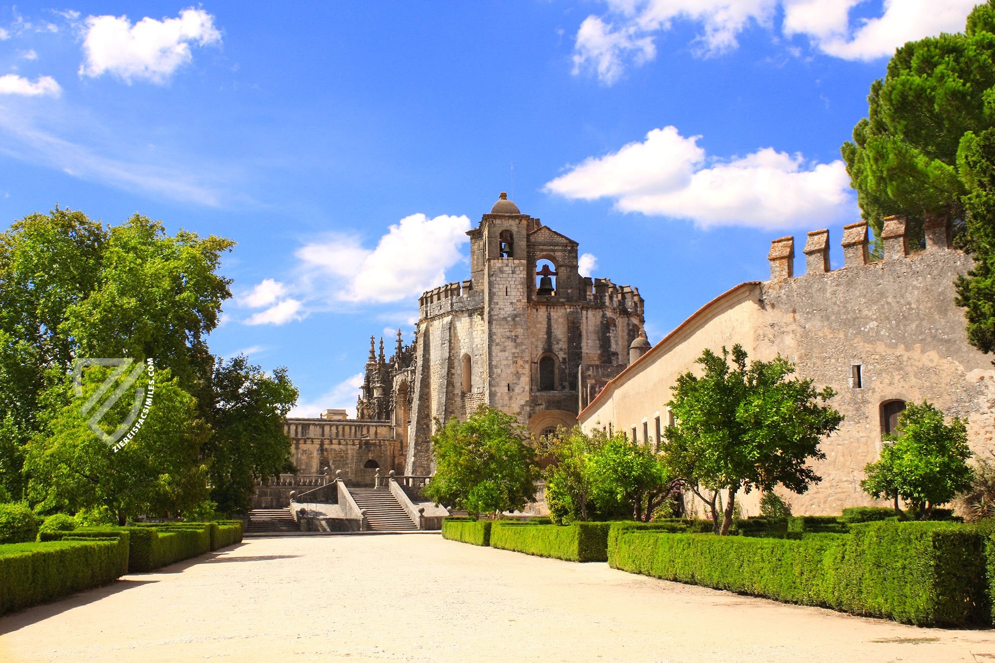 The Convent of Christ in Tomar (Source: iStock/frentusha)
