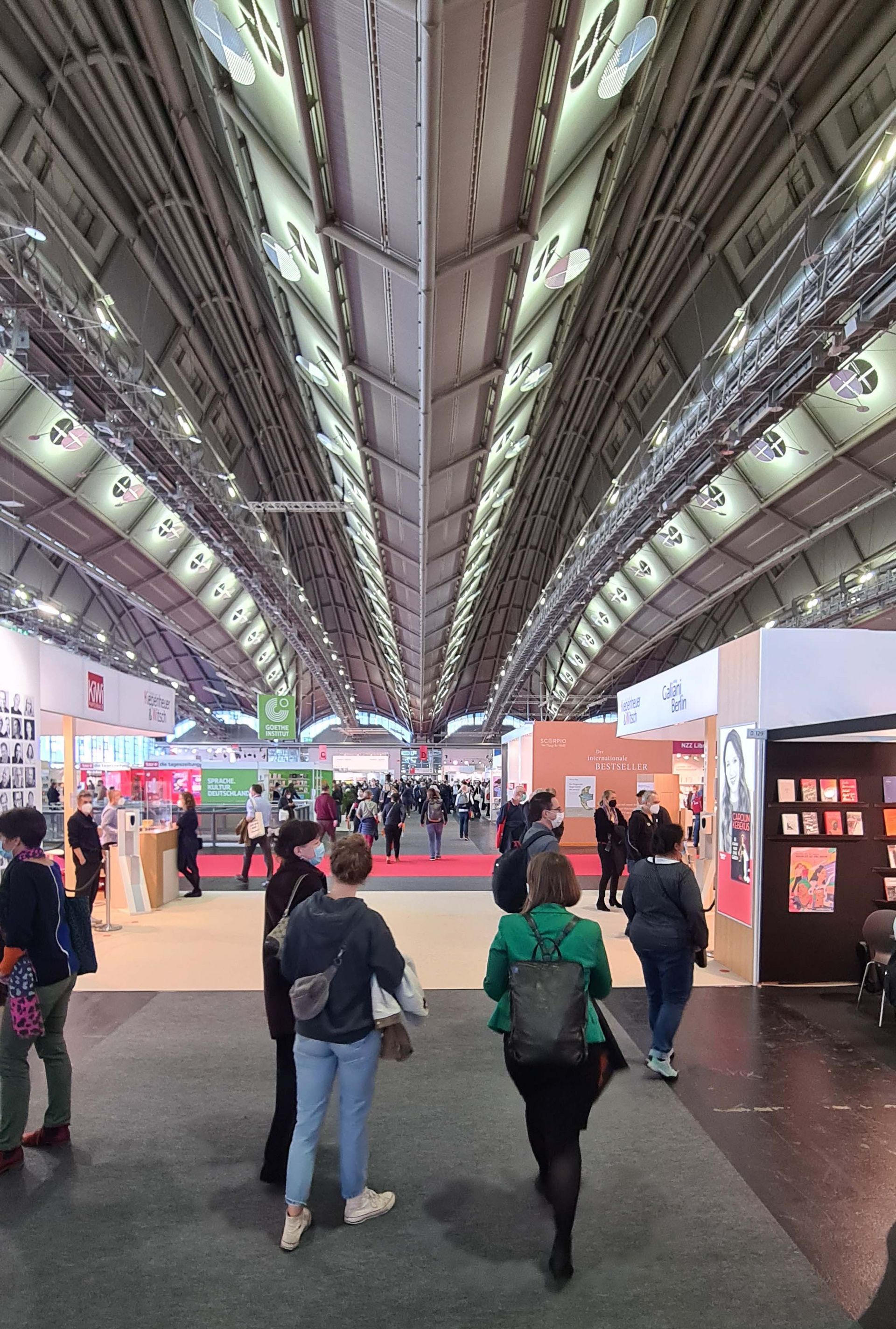 Wide aisles without crowds: only about a quarter as many visitors as before the pandemic Wide aisles without crowds: only about a quarter as many visitors as before the pandemic