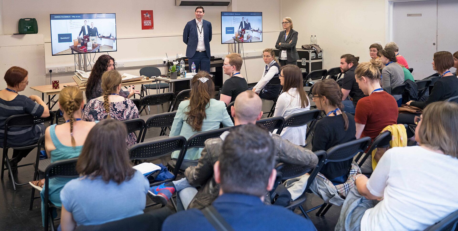 At the end of the 45-minute lecture there was an opportunity to ask questions and exchange ideas