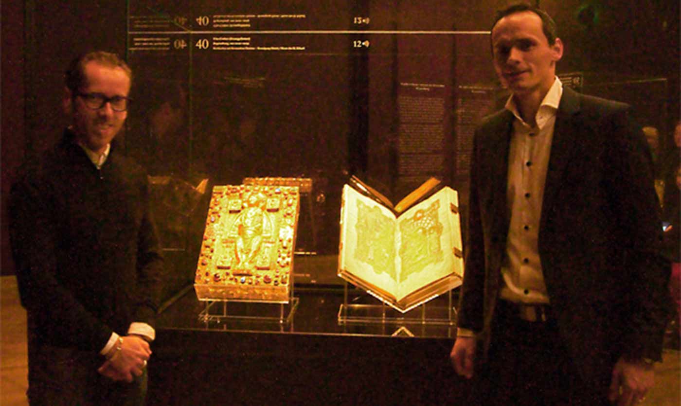 With the kind support of Dr. Roger Diederen, Director of the Hypo-Kunsthalle in Munich